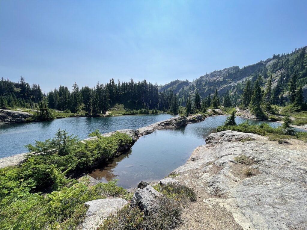 Rampart Ridge – Rampart Lakes